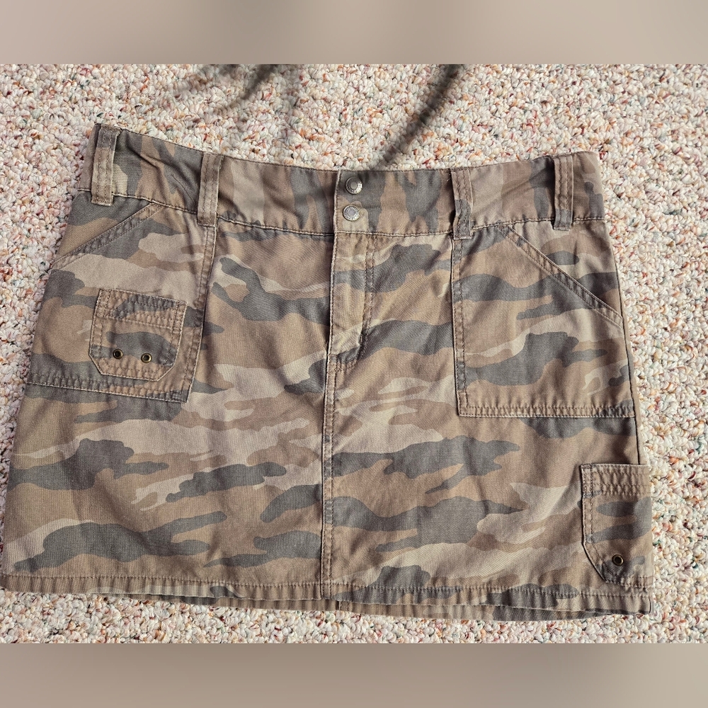 Ladies skirt